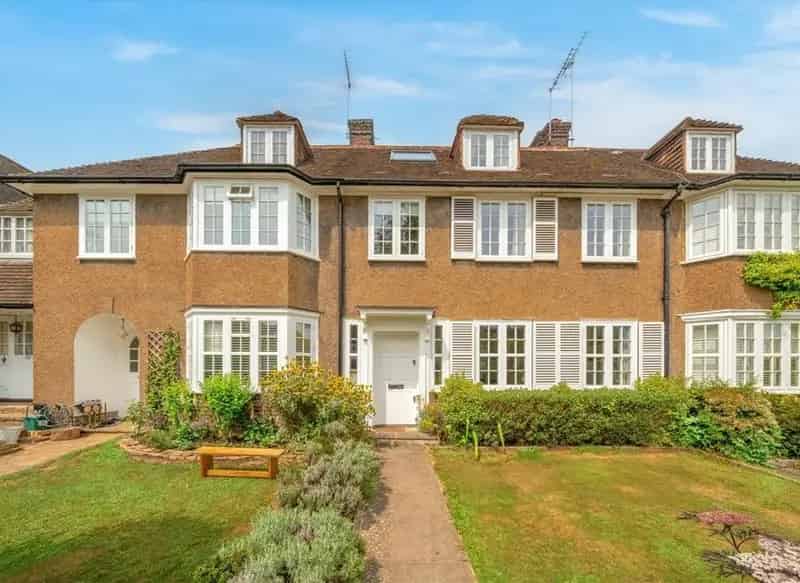 Five Bedroom Arts & Crafts Family Home Near Muswell Hill