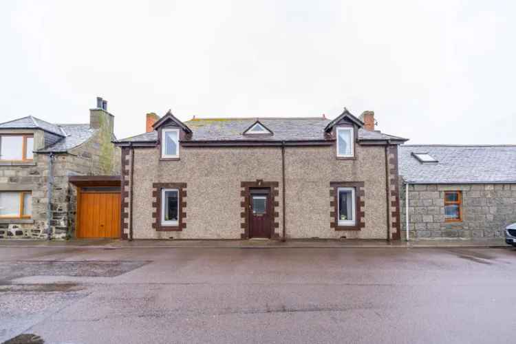 Spacious 3 Bed End Terrace House Near Broadsea Shore