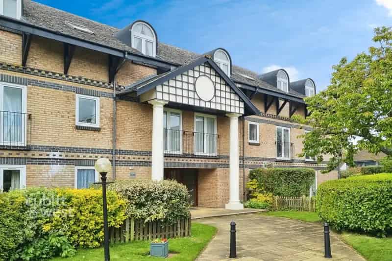 2 Bedroom Furnished Apartment to Rent