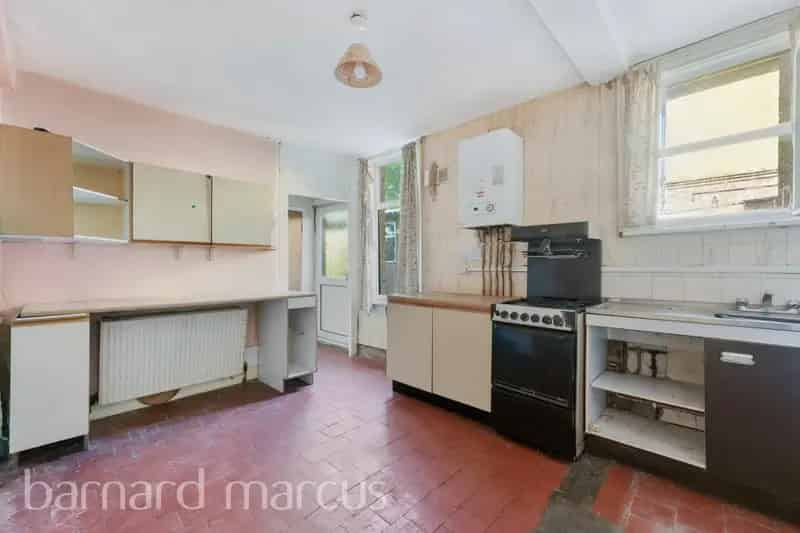 Family Home Semi Detached House Feltham Modernisation Potential