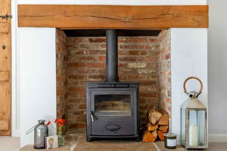 4 Bedroom Cottage for Sale in Deverill Valley