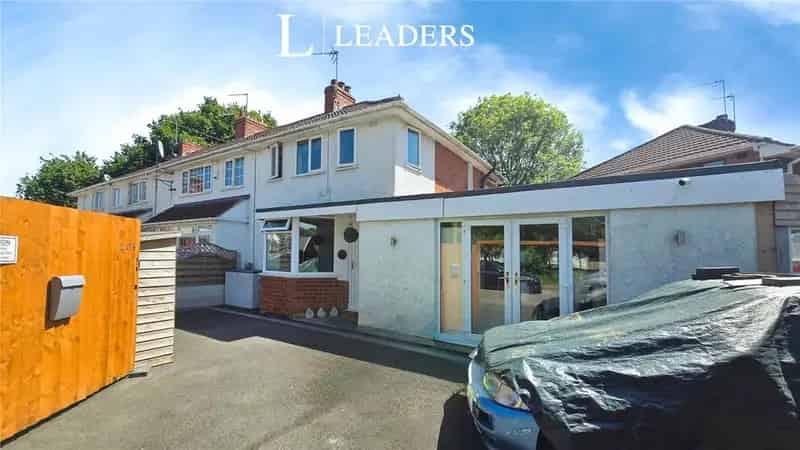 3 Bedroom End Terrace House For Sale Driveway Garage Planning Permission