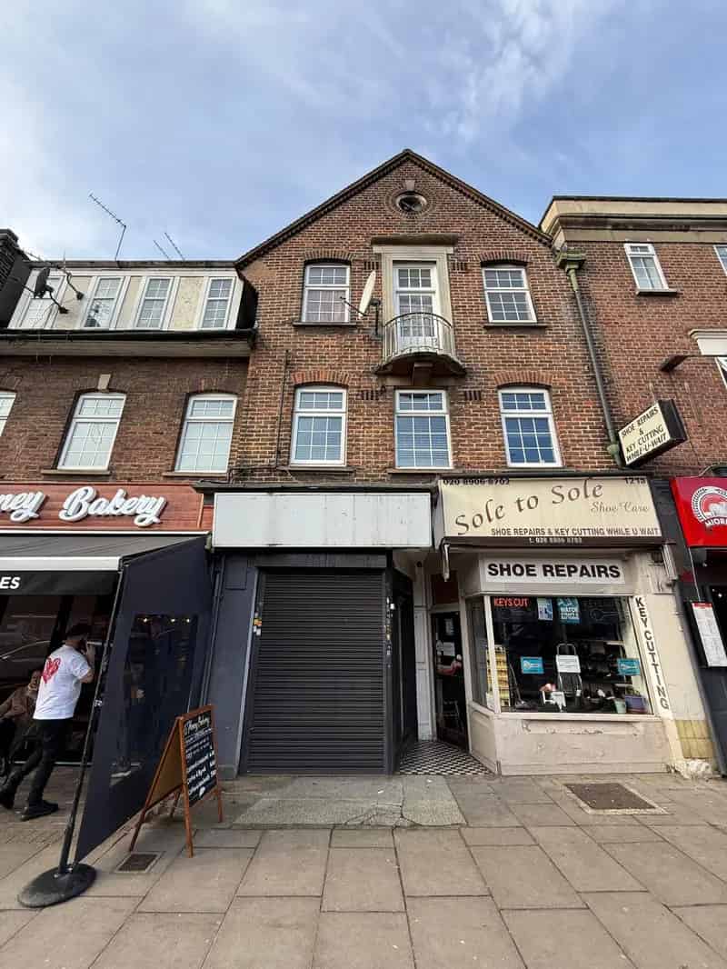 Mill Hill Broadway Retail Area Property Near Station