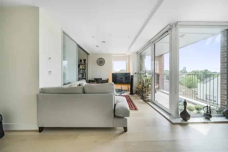 Flat For Sale , London, England