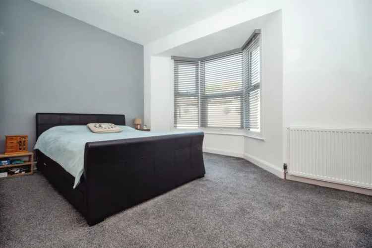Refurbished Weymouth Mid-Terrace House Near Beach