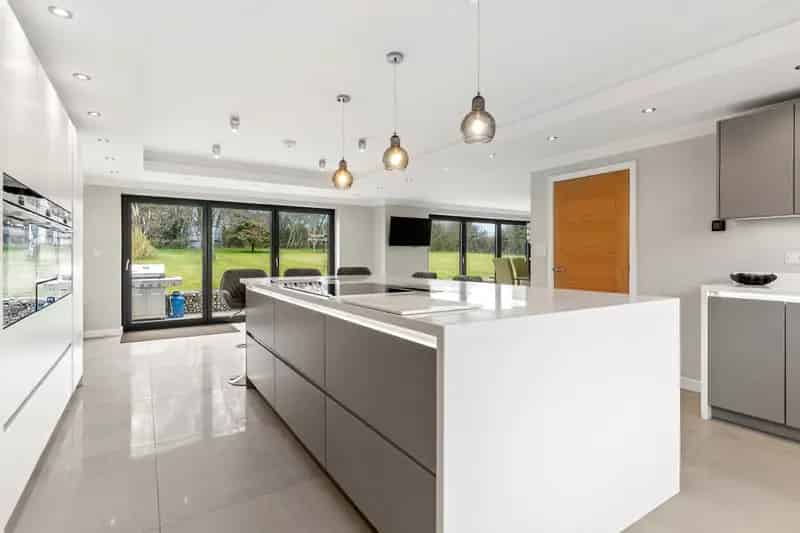 4 Bedroom Detached House with Garage and Gym Rettendon Common