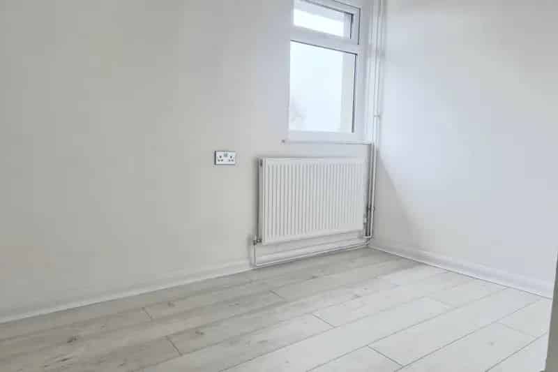 3 Bedroom Maisonette Sowerby Zero Deposit Available