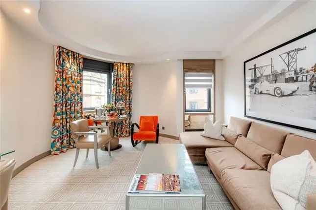 Flat to rent in Welbeck Street, Marylebone, London W1G