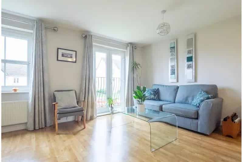 4 Bed House - Townhouse with 1 Reception Room