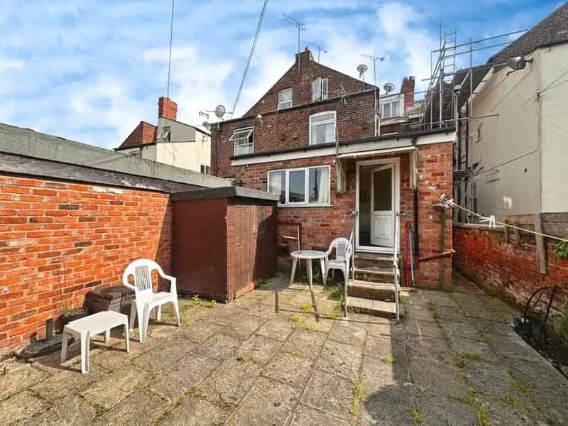 7 Bedroom Mid Terrace Flat for Sale Chester