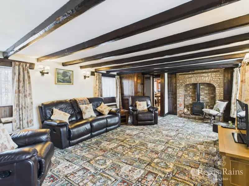 3 Bedroom Grade II Listed Cottage for Sale in Sewerby