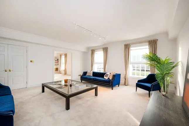 Flat to rent in Park Street, Mayfair, London W1K