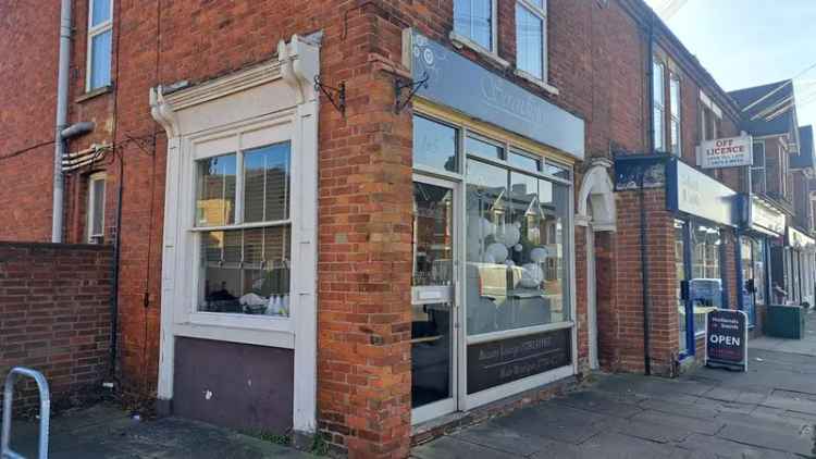 Bedford Retail Unit - 288.5 sq ft Beauty Salon Space