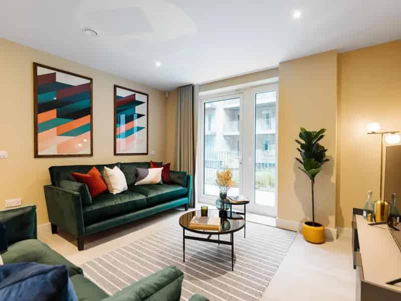 3 Bedroom Apartment for Rent near Haymarket Station Edinburgh