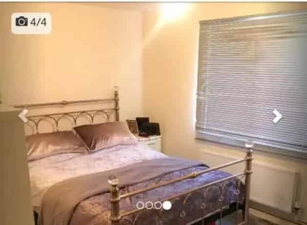 One Bedroom Ground Floor Flat Near Train Station