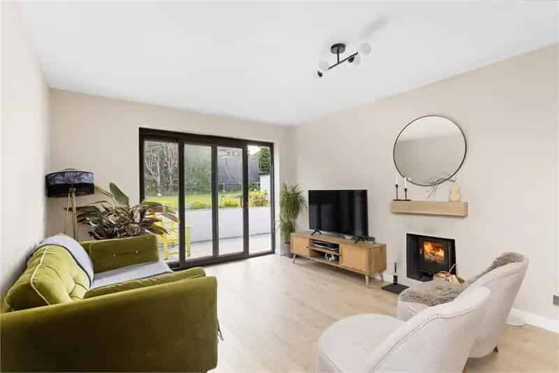 2 Bed Semi-Detached Bungalow with Garden Garage and Modern Features