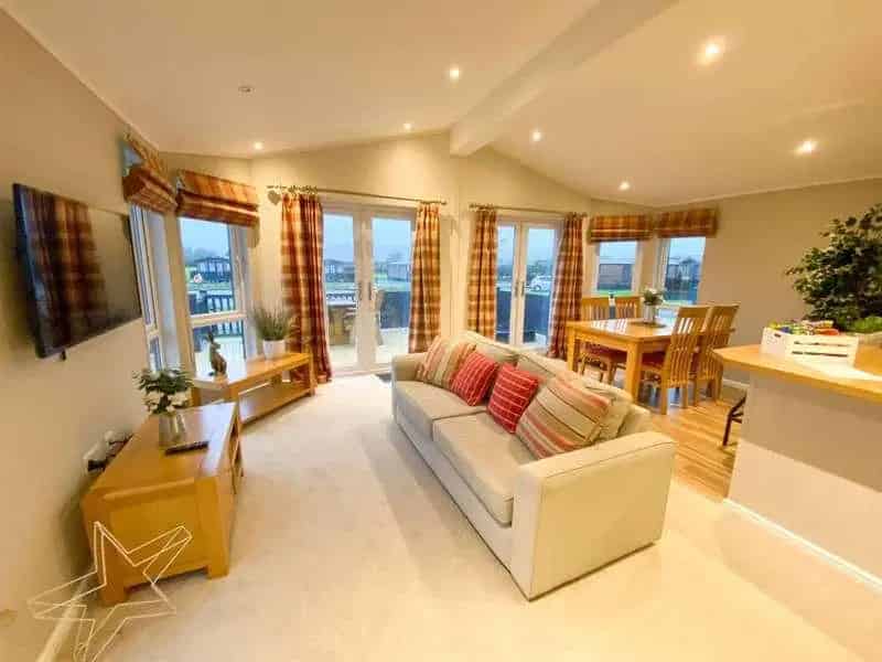 2 Bed Lodge Maesmawr Farm Resort Panoramic Views Pet-Friendly