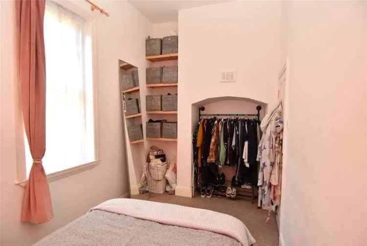 1 Bed Flat for Sale Kings Norton Near Train Station