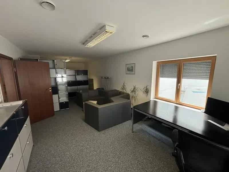 Modern Furnished Office Suite 402 sq ft Leasehold