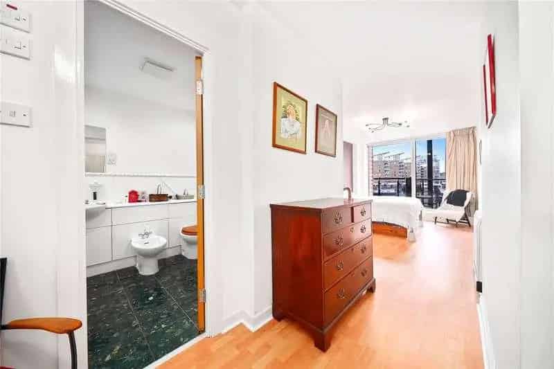 3 Bed Flat for Sale Limehouse Marina E14
