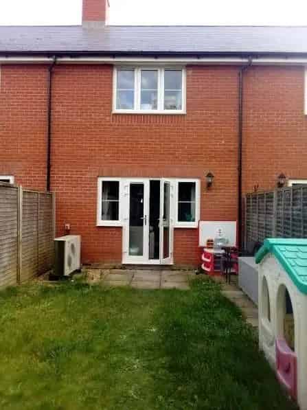 2 Bed House with Parking and Garden