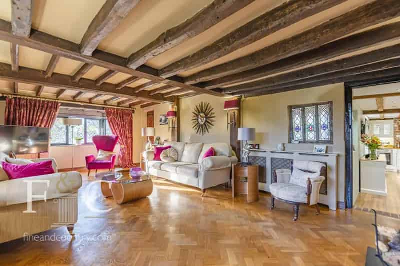 4 Bedroom Detached Thatched Cottage with Annex and 2.1 Acre Plot