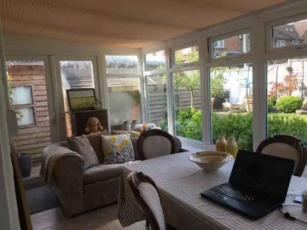 House For Rent in Brimpton, England