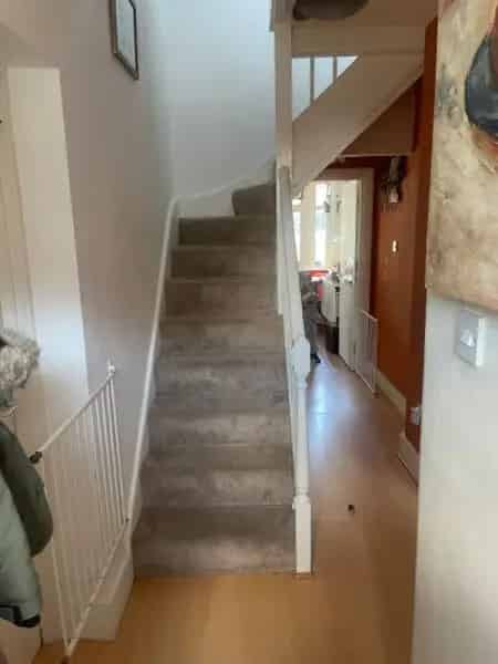 3 Bed End Terrace House Near Shops and Schools