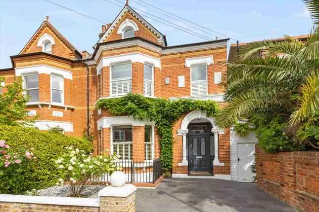 Semi Detached House for Sale in London SW18