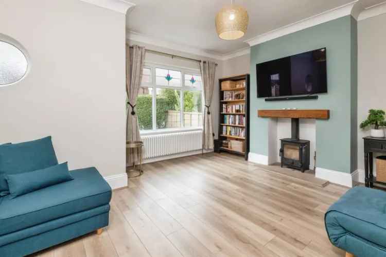 3 Bed Semi-Detached House with Garden and Off-Street Parking
