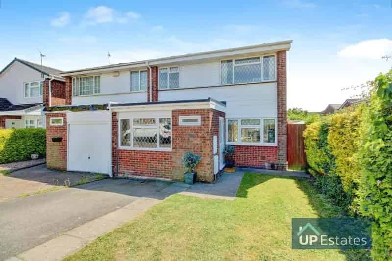 3 Bedroom Semi Detached House For Sale