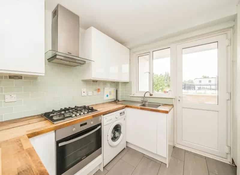2 Bed Top Floor Apartment near Richmond Bridge