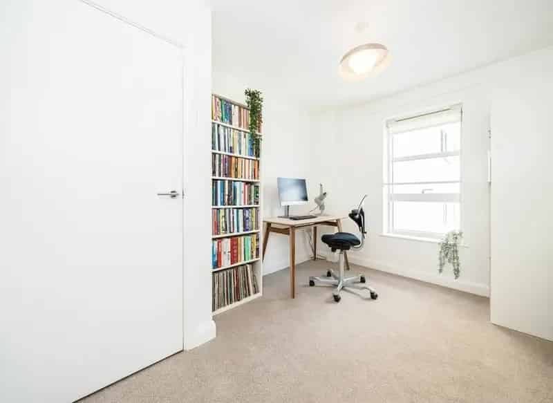 Bright 2-Bed Apartment near Peckham Rye Station