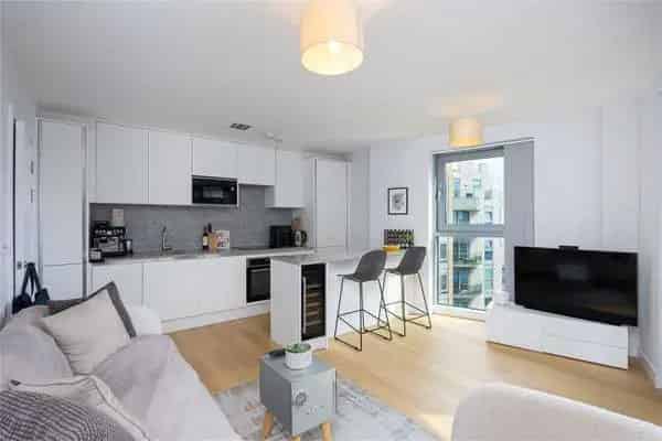 Two-Bedroom Riverside Apartment with Thames Views