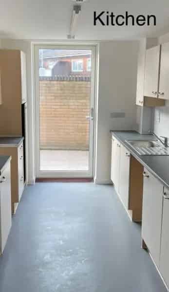 3 Double Bed Maisonette Disabled Access Garden Parking NW9