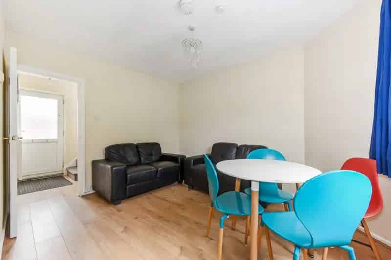 4 Bedroom House To Rent