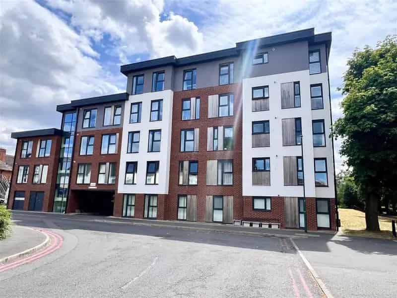 2 Bedroom Apartment for Sale in Shirley