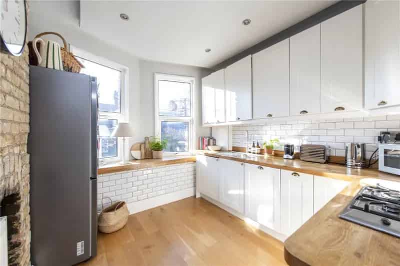 1 Bedroom Flat London - Ground Floor Apartment - September 2025