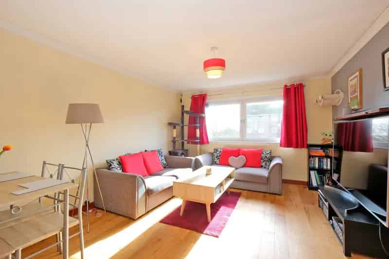 Spacious 2-Bedroom Flat in Bridge of Don