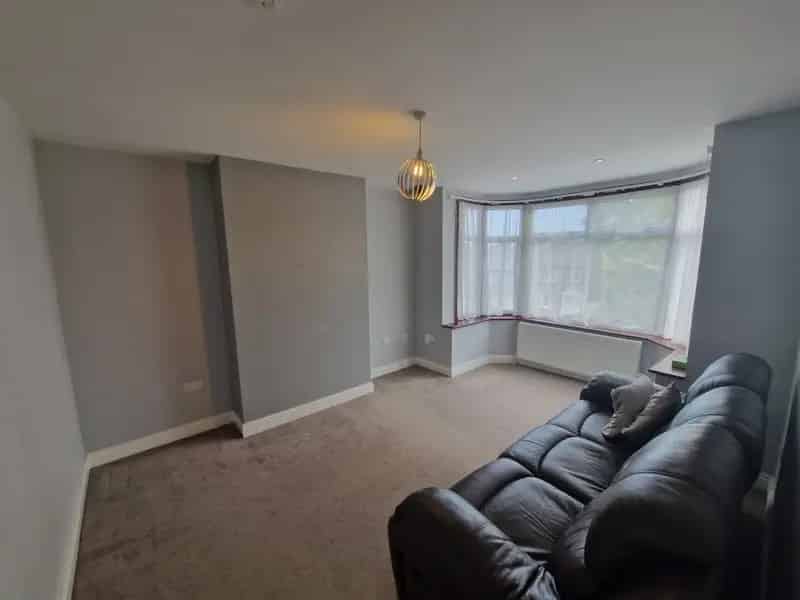 3 Bed House Available August - Family Bathroom, Garden & Garage