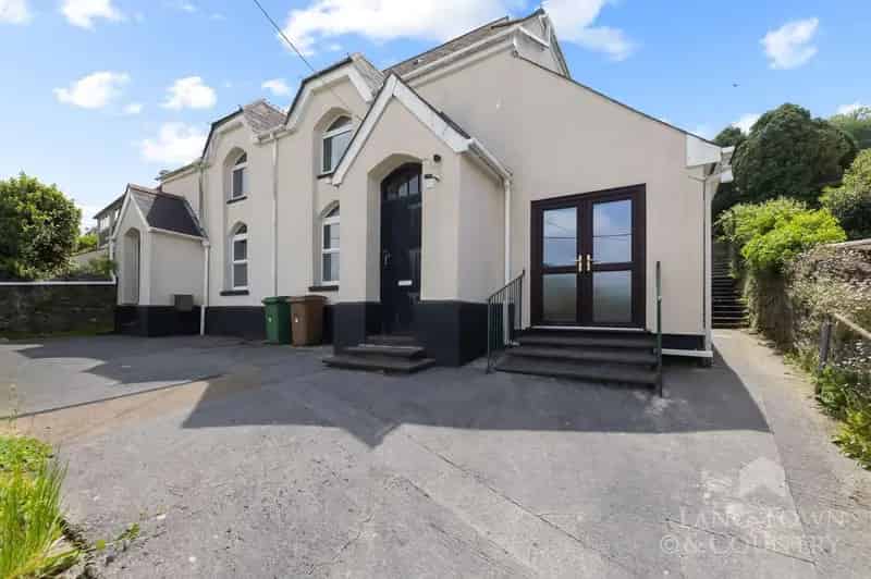 2 Bed House for Sale: Former Chapel with Outbuilding