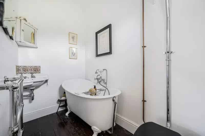 3 Bed House for Sale with Self Contained Cottage and Extensive Gardens