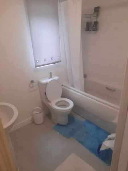 Flat For Rent in Mid Suffolk, England