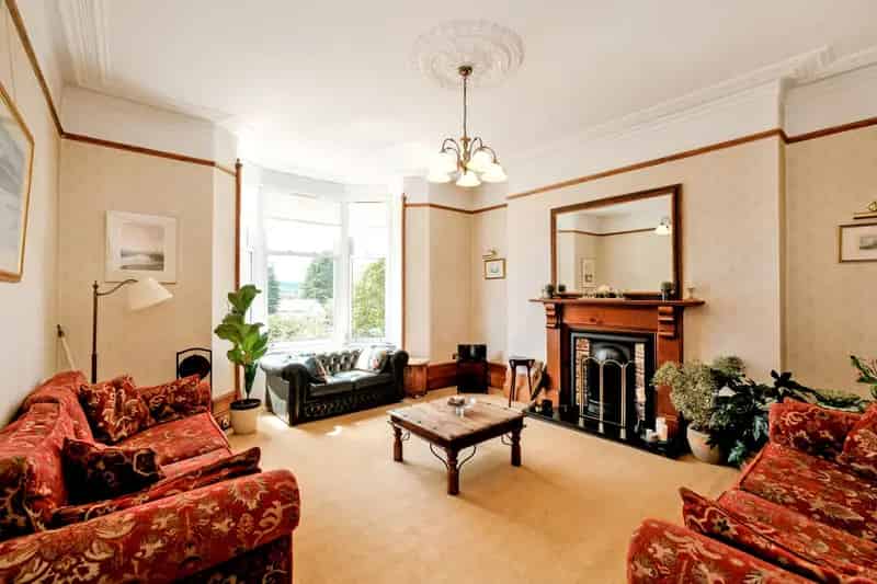 Five Bedroom Semi-Detached House Peterculter