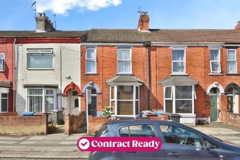 3 Bedroom Teraced House For Sale Near Schools