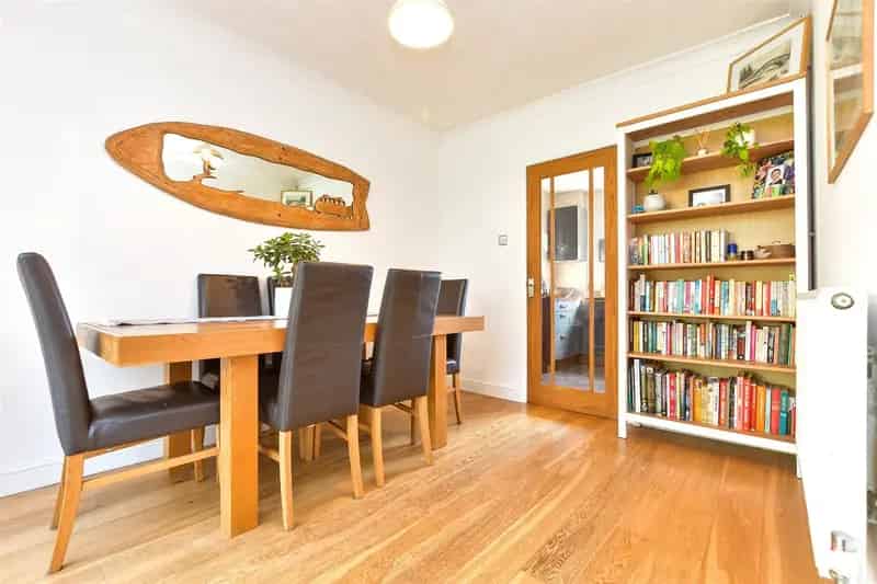 4 Bedroom Semi-Detached House for Sale in Redhill