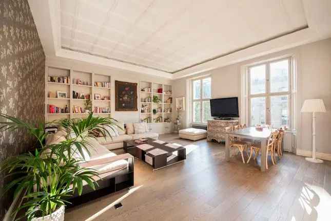 Flat for sale in Princes Gate, London SW7