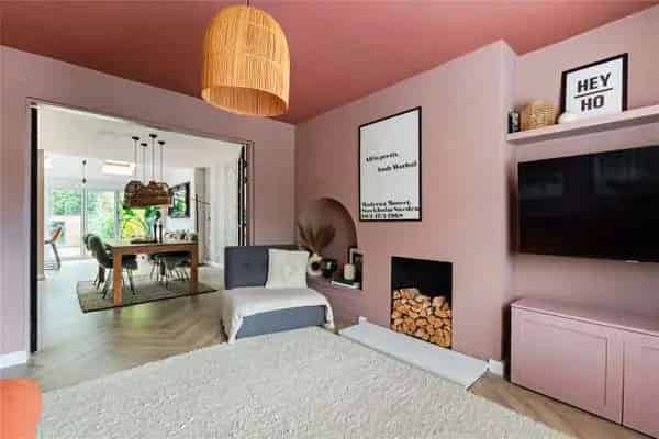 Lincoln Drive, Croxley Green, Rickmansworth, Hertfordshire, WD3 3NH | Property for sale | Savills