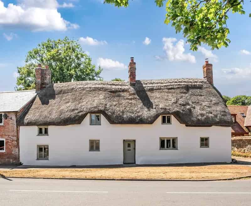 4 bedroom semi-detached house for sale