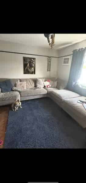 Large 3 Bed House with Garden Close to Amenities